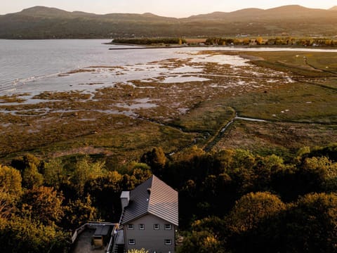 The Tides of Charlevoix House in Baie-Saint-Paul