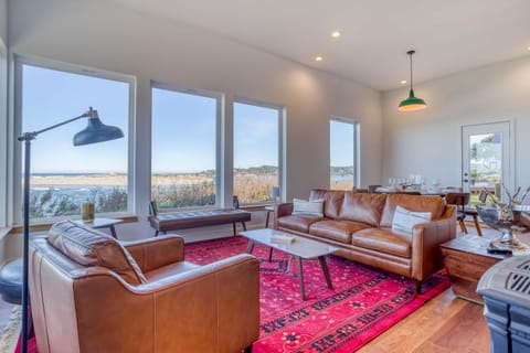 Natural landscape, Living room, Seating area