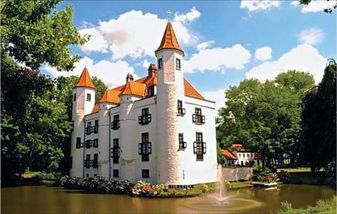 Kasteel Ter Leyen Villa in Zeeland, Netherlands