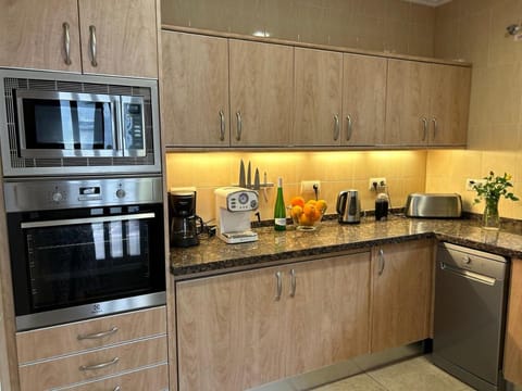 Coffee/tea facilities, Kitchen or kitchenette, dishwasher, minibar, pet friendly, toaster