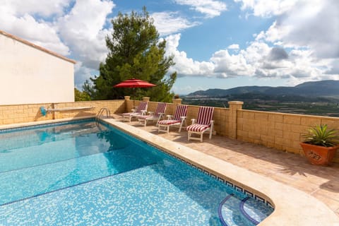 Patio, Day, Natural landscape, Mountain view, Pool view, Swimming pool, sunbed