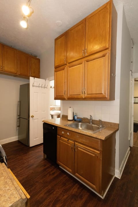 Chic 3BR Hideaway mins from NYC Condo in Jersey City