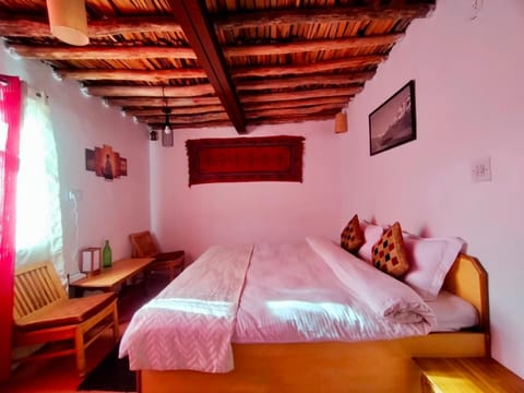 The Nomad's Cottage-Losar , nearest hotel stay to visit Chandra Tal - Lake , in Spiti Valley Vacation rental in Himachal Pradesh