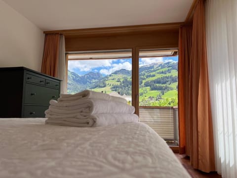 Bed, Balcony/Terrace, Bedroom, Mountain view, internet, towels, towels