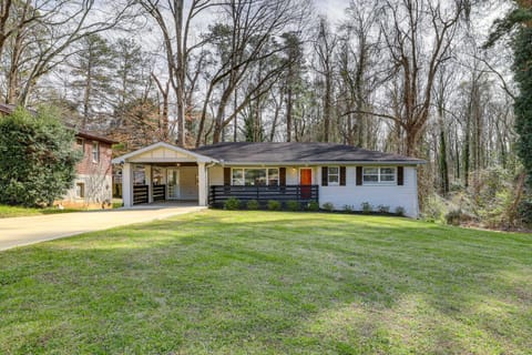 Pet-Friendly Decatur Home about 8 Mi to Downtown ATL! House in Belvedere Park