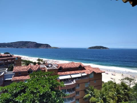 CAMBOINHAS BnB Bed and Breakfast in Niterói