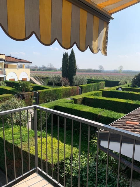 Natural landscape, View (from property/room), Balcony/Terrace