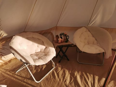 #2 Sage & Wildflower Luxury tent in Drumheller