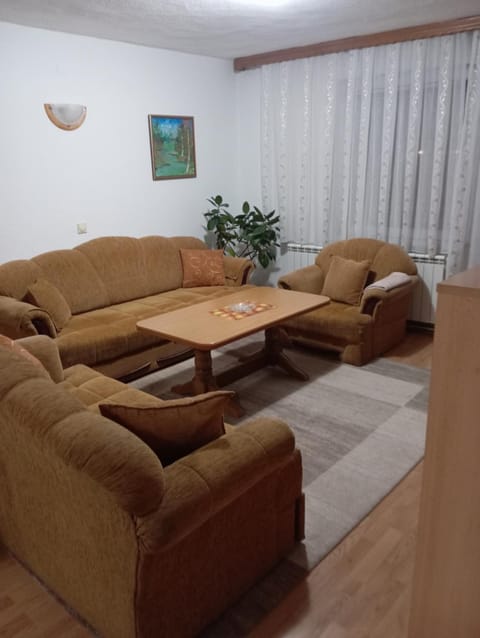 Dženana apartman s 3 spavaće sobe Apartment in Sarajevo