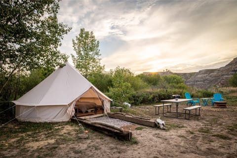 #7 Whole New World Luxury tent in Drumheller