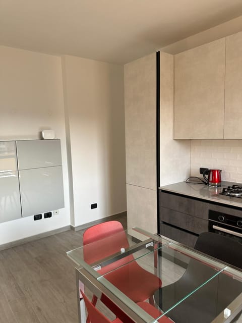 Deluxe Comfortable suite with balconie Apartment in Legnano