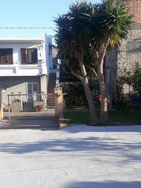 Inner courtyard view