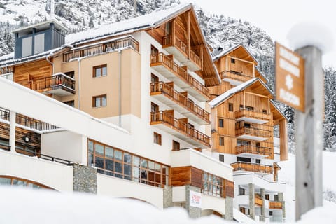 Property building, Skiing