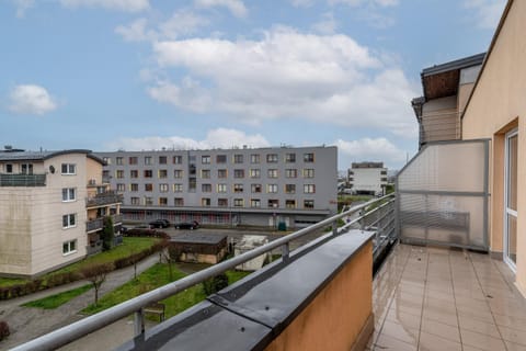 Property building, View (from property/room), Balcony/Terrace