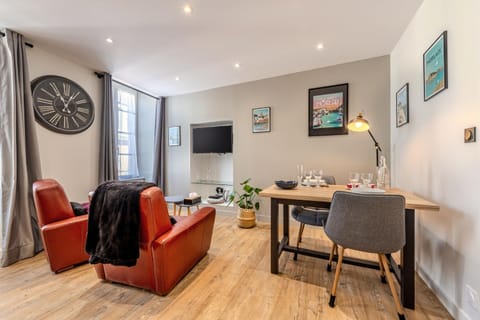 Property building, Living room