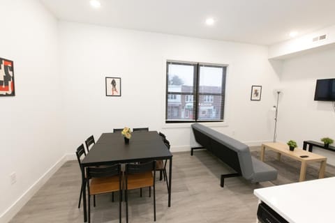 Modern Contemporary 2-Bed Apt Close to NYC Condo in Bayonne