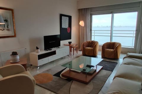 Beautiful Apartement with Lakeview Condo in Tunis