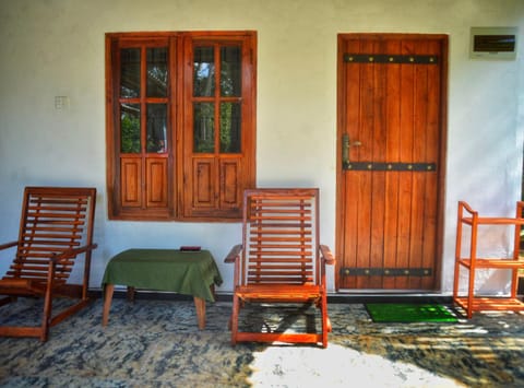 Tropical Garden Homestay Pidurangala Vacation rental in Dambulla