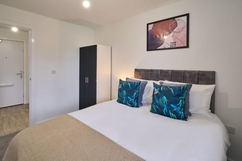 Bed, Bedroom, wardrobe