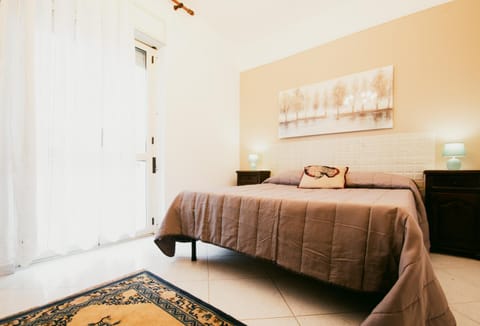 FREE PARKING - All'Ombra dell'Eremo Apartment in Naples