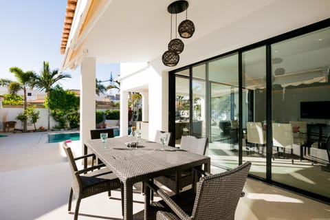 palmbeach villa-luxury Villa in Palm-Mar