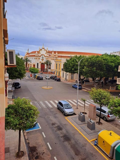 Day, Neighbourhood, View (from property/room), View (from property/room), City view, Landmark view, Landmark view, Street view, Street view, Location