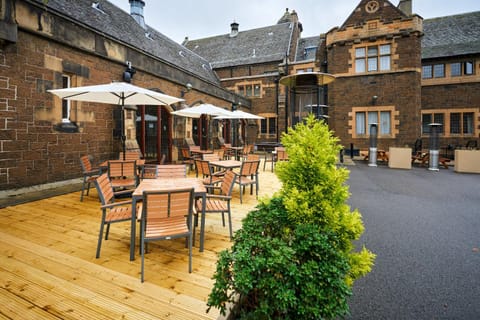 Dining area, Area and facilities