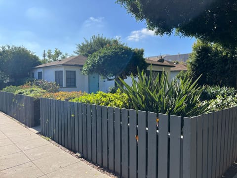 Property building, Day, Garden, Garden view