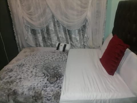 Guest room florida Bed and Breakfast in Roodepoort