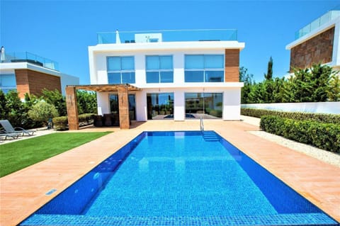 Ferienhaus mit Privatpool für 8 Personen ca 240 qm in Peyia, Westküste von Zypern House in Peyia