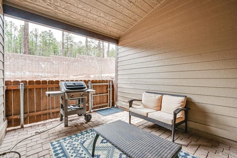 Flagstaff Townhome with Patio 4 Mi to Downtown! House in Flagstaff