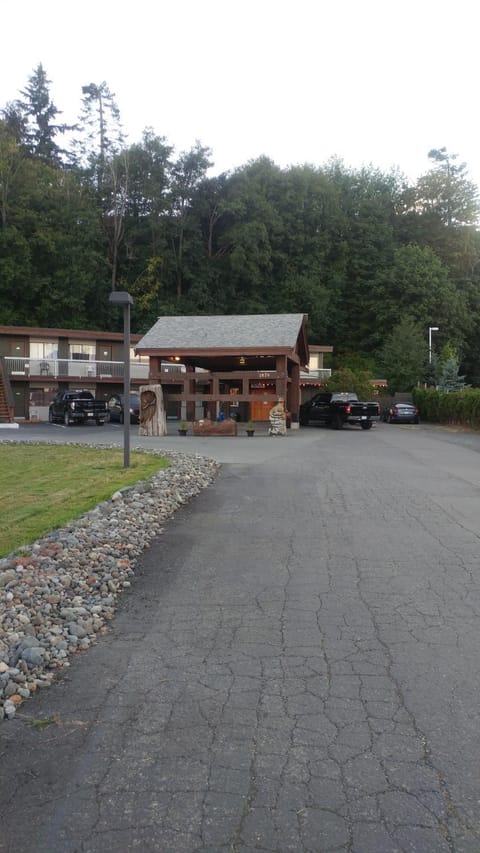 Big Rock Motel Motel in Campbell River