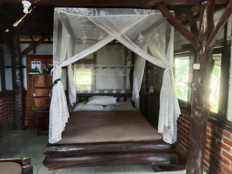 Bali Gems Cabin Campground/ 
RV Resort in East Selemadeg