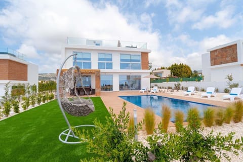 Coral Elite Residence mit Pool und Whirlpool House in Peyia