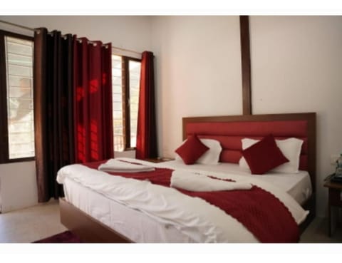 Rishi Dhara Resort and Cottages, Barkot Vacation rental in Uttarakhand