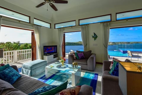 Stunning 3 bedroom villa with Pool & Jacuzzi Villa in Antigua and Barbuda
