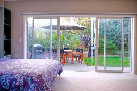 Studio Wing in Saint Heliers Bed and Breakfast in Auckland