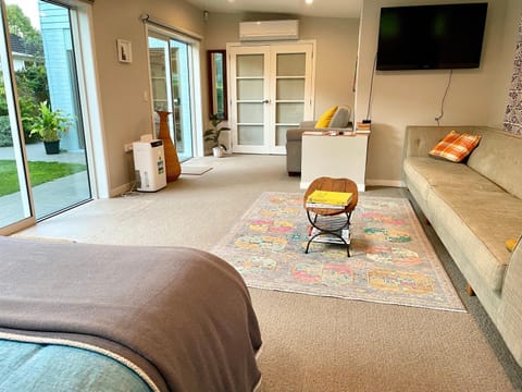 Studio Wing in Saint Heliers Bed and Breakfast in Auckland