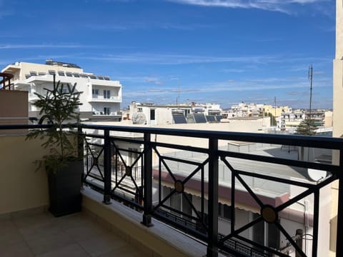 Balcony/Terrace, City view, Sea view, Quiet street view