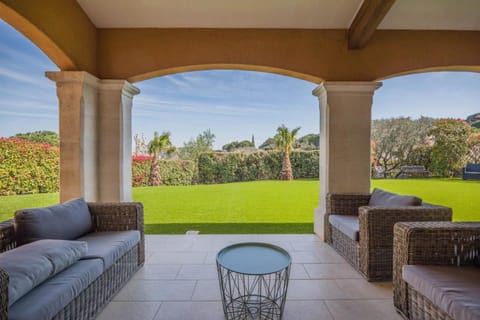 Family home in Sainte-Maxime House in Sainte-Maxime