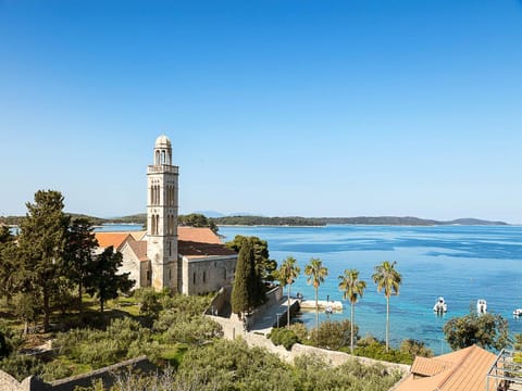 Exclusive Hvar Villa - 6 Bedrooms - Villa Serenity by the Sea - Incredible Sea & Monument Views - Jacuzzi Villa in Hvar