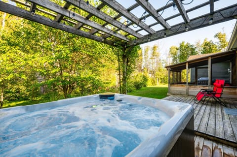 Patio, Hot Tub