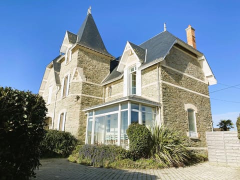 Villa Saint Marie - Villa face mer & sa piscine House in Saint-Gilles-Croix-de-Vie