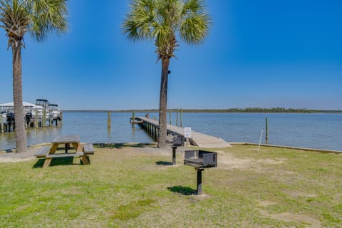 Orange Beach Condo Walk to Waterfront Park! Apartment in Orange Beach