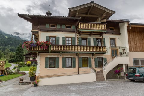 Property building, Facade/entrance, Summer, Children play ground, Balcony/Terrace