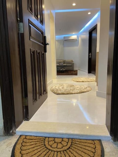 شقة فندقية فاخرة جديدة مقابل مواقف كدي اقرب Apartment in Mecca