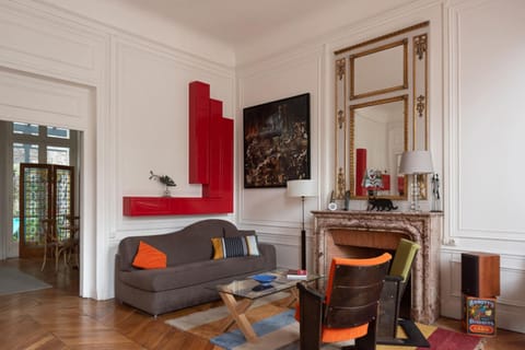 Spacious nest with terrace near Batignolles Apartment in Levallois-Perret