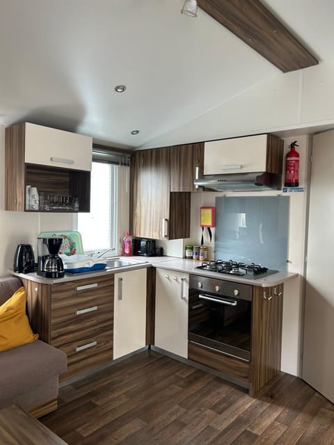 Kitchen or kitchenette, minibar, pet friendly, toaster