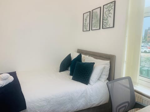 Newly renovated 3 Ensuite bedroom house in bury, 5 people Condominio in Bury