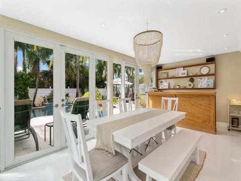 Backyard Oasis with Heated Pool Maison in Wilton Manors